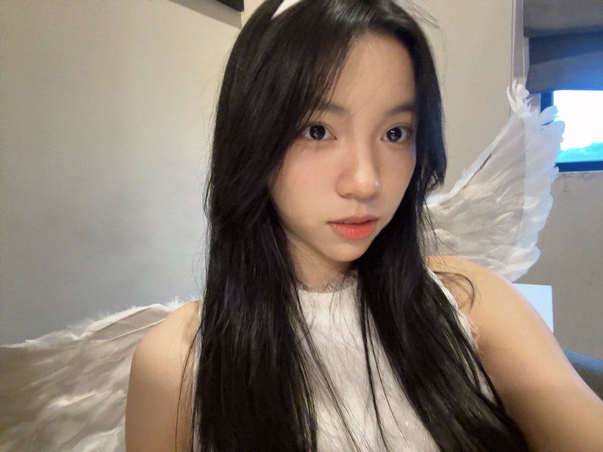 TeamARL's tweet photo. my divine babygirl angel, my guardian dear. to whom god's love entrusts me here. ever this day be at my side, to light and guard, to rule and guide. amen. https://t.co/pre4SWiVls
