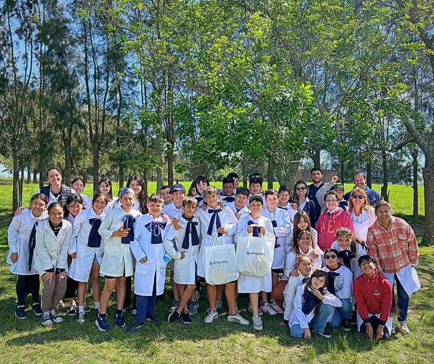 🌿🏫 Una mañana diferente junto a los alumnos de la Escuela Nº 9 de Juanicó. 

A través del programa BAFI, realizamos actividades físicas, juegos y compartimos una jornada de integración y movimiento en comunidad.

👉 Leé la nota completa en nuestra web:

🔗