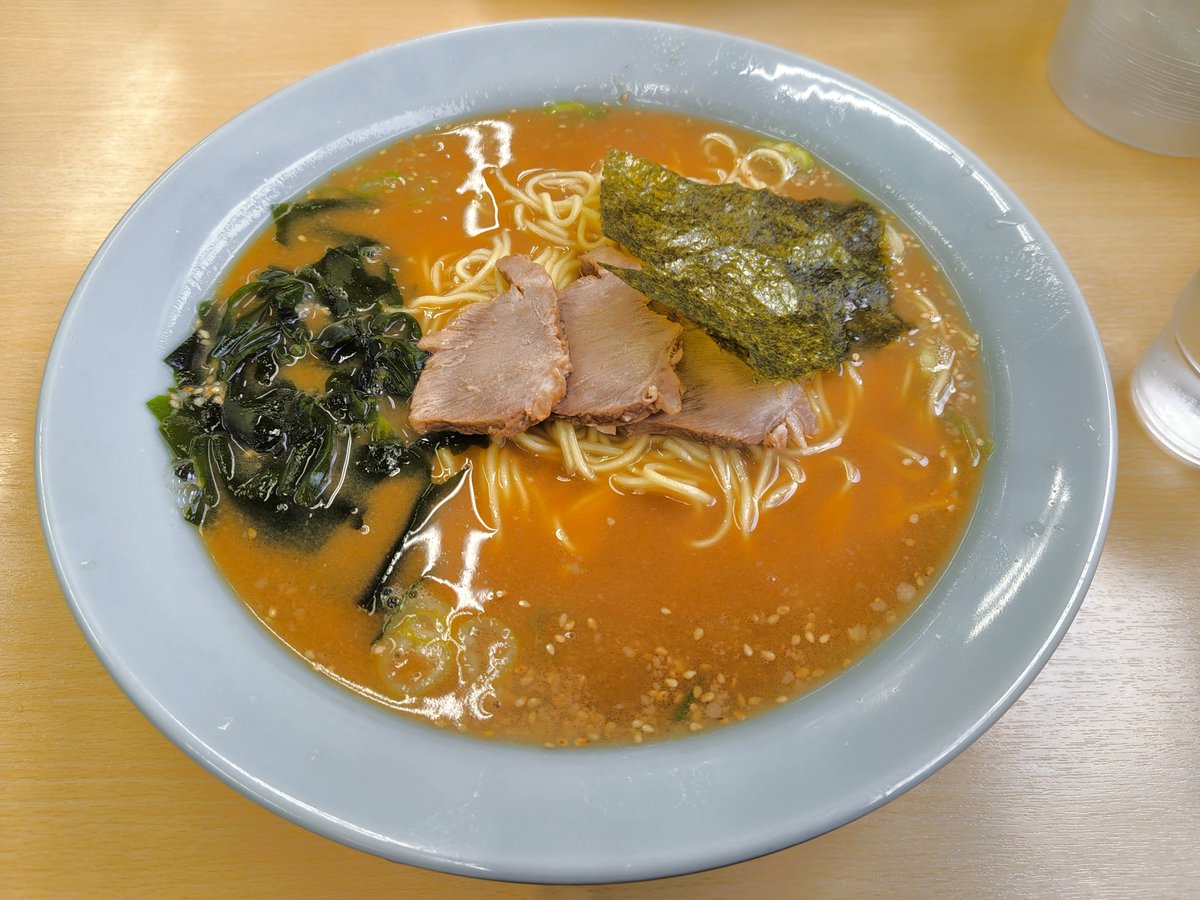 ラーショ系列の味噌ラーメンはやはり細切りした白ネギが入っていないと物足りなさを凄く感じる味になる