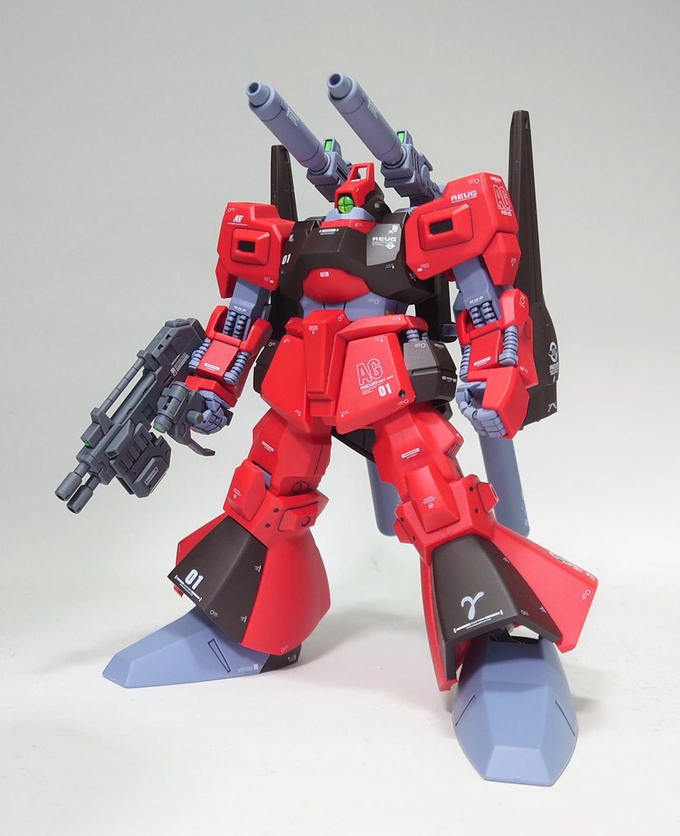 [HGUC リック・ディアス 第三種兵装]
別名 カノーネ・ディアス
ペイロードの大きいリック・ディアスの中距離支援仕様。
背部にビームキャノン×2、プロペラントタンク×2を装備。
主兵装は2連装ビームガン。 