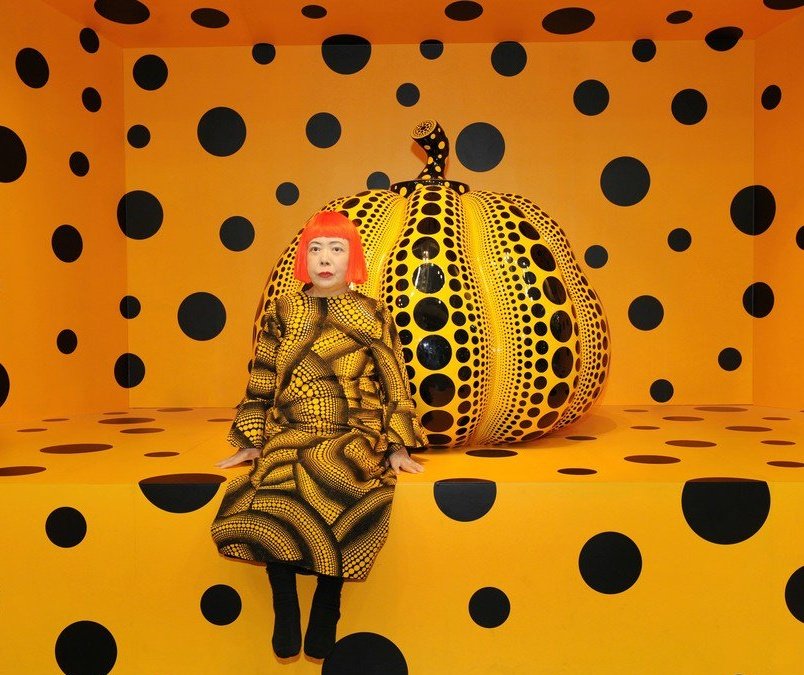 Yayoi Kusama with her artwork Pumpkin, 2010 #womensart