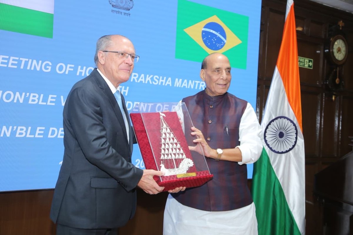 rajnathsingh's tweet image. Happy to have met the Vice President of Brazil, Mr Geraldo Alckmin and Mr José Múcio Monteiro Filho, the Defence Minister of Brazil today at New Delhi.
We had forward looking discussions on issues pertaining to Defence Cooperation with a focus on expanding Military to Military…