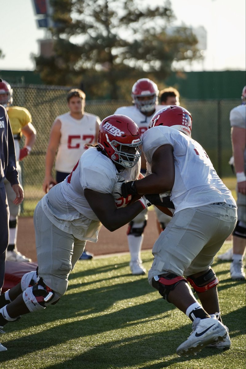 Midweek Work 💪 

#FlyerFootball // #GoFlyers