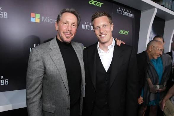 GeneralMCNews's tweet image. BREAKING: David Ellison, the son of Oracle founder Larry Ellison, is preparing to submit an official merger proposal to acquire Warner Bros., HBO, and CNN.