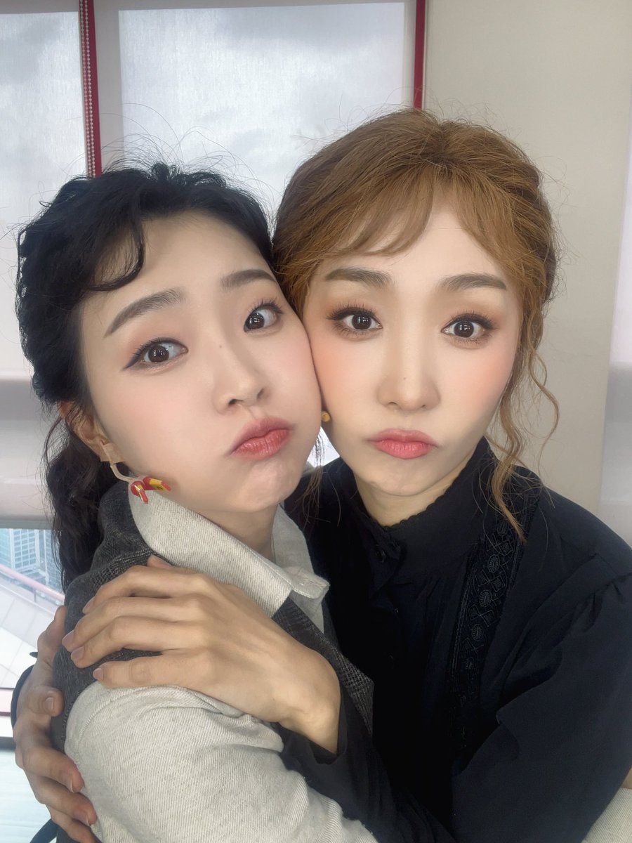 김려원 tweet media