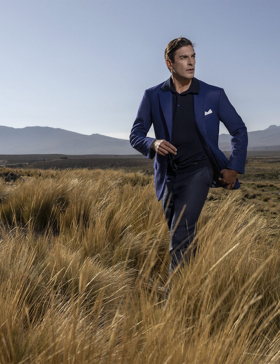 StefanoRicciSpA's tweet image. Rich blue tones stand bold against an endless horizon, shaping a quiet elegance that constrasts the vastness of the land.

Photography: Ami Vitale
Model: Tao Fernandez Caino

#StefanoRicci #Explorer #Peru #SRWorld #Madeinitaly #AmiVitale #StefanoRicciFW25