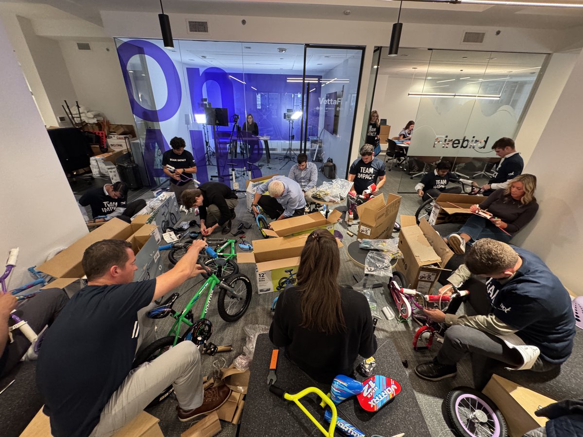 Vetta_Fi's tweet image. Our Index team builds more than cutting-edge indexes.
They build bikes, care packages, and community. 💜

Huge thanks to Foster Love for partnering with us to make a hands-on difference for kids in foster care.

@TMXGroup #TeamTMX #VettaFi #Indexing #Indices #CompanyCulture