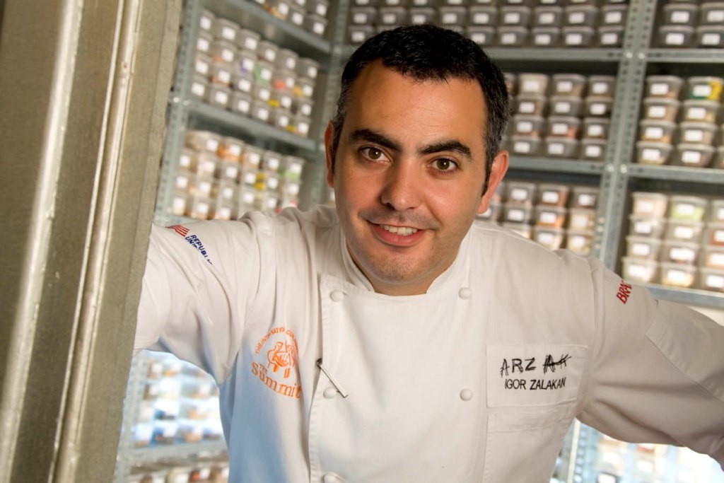 👨🏼‍🍳 Igor Zalakain <a href="/igorzalakain/">Igor Zalakain</a> es un chef que forma parte del equipo creativo del renombrado <a href="/ArzakRestaurant/">Arzak</a> en San Sebastián y que estará con nosotros en #SoriaGastronomica
