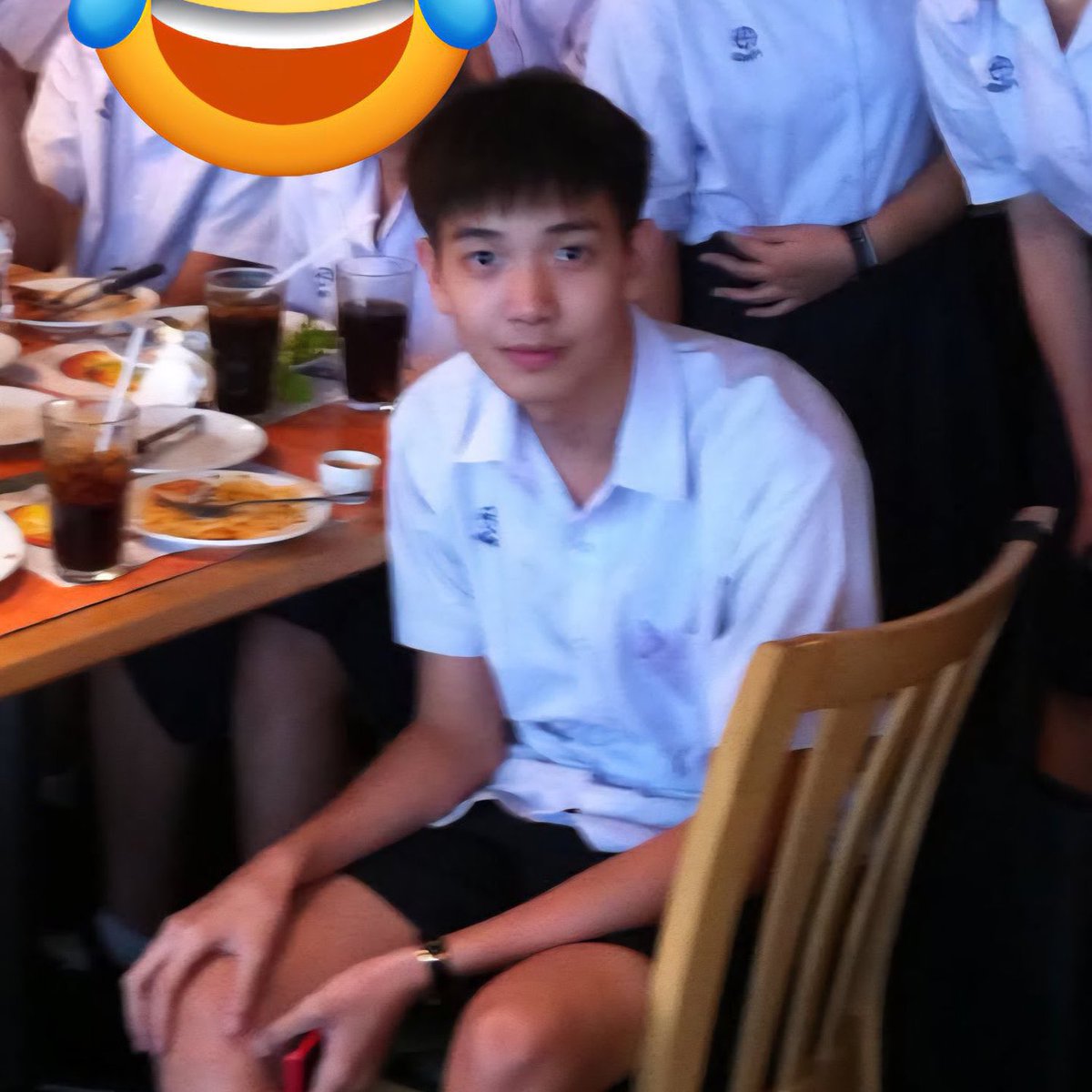 imaxkyyou's tweet image. พี่แม็กกี้ตอนมัธยม                             พี่โจฮันตอนมัธยม