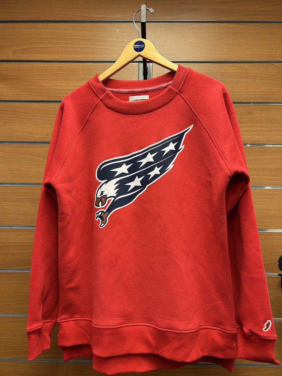 NEW Women’s Screaming Eagle Crew &amp; Capitol Dome Trucker are NOW AVAILABLE FOR PURCHASE here at <a href="/MedStarIceplex/">MedStar Capitals Iceplex</a> 

#ALLCAPS
