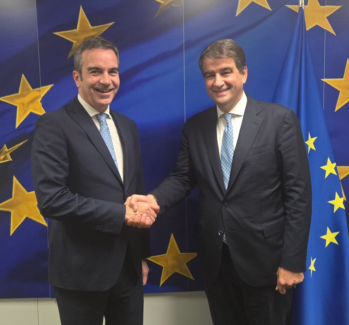 🇪🇺🇮🇹 Oggi a #Bruxelles ho avuto un incontro con <a href="/robertoocchiuto/">Roberto Occhiuto</a>, presidente della Regione Calabria.

Abbiamo discusso delle opportunità strategiche legate alla revisione della politica di coesione e al nuovo bilancio europeo.

🇬🇧 Today in #Brussels I had a meeting with Roberto