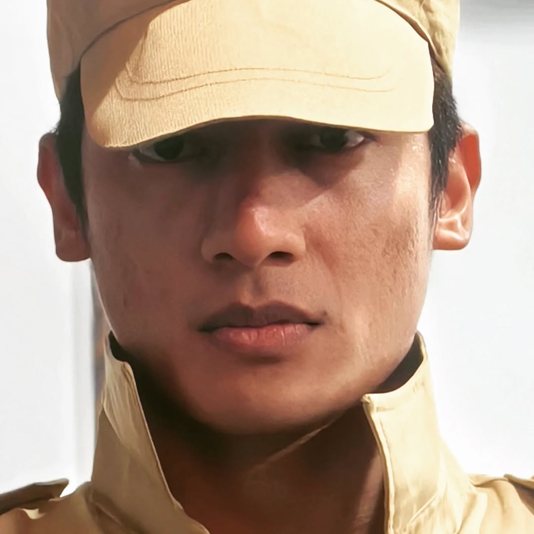 myrnanewss's tweet image. #RNANEWS #RNASELEBSTYLE Dia,Kau,Aku ..kita sama,punya kisah yang sama dan kita tak boleh berdiam lama,Demi keluarga juga Bangsa ku,Itu yang utama.#senoipraaq
#OrangPerang #AkanDatang 
-
By #NiezamZaidi