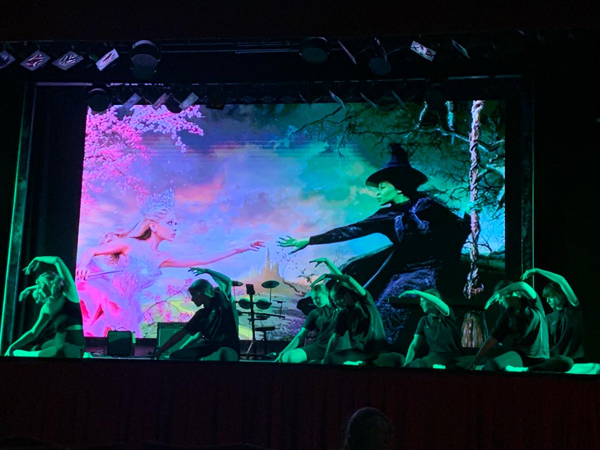 AcademyCromer's tweet photo. "Showcase Above the Waves" triumphs on Cromer Pier.
Wow! What a show. The energy was electric from the moment the curtains went up.
17 incredible acts that had the audience cheering throughout the evening.
Well done to all that took park, a stunning show! 🎭 🎤 https://t.co/XWCWFYu7iG