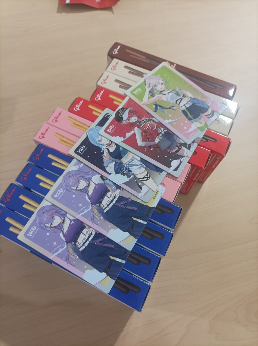 ThriveShadow's tweet image. Dari 14 Kartu tidak dapet risu 😔
Memang SSR kartu si atmin ini 
Ada yang punya dupe risu dan mau trade?
#PockyXhololiveID #holoIDCHROMATICFUTURE