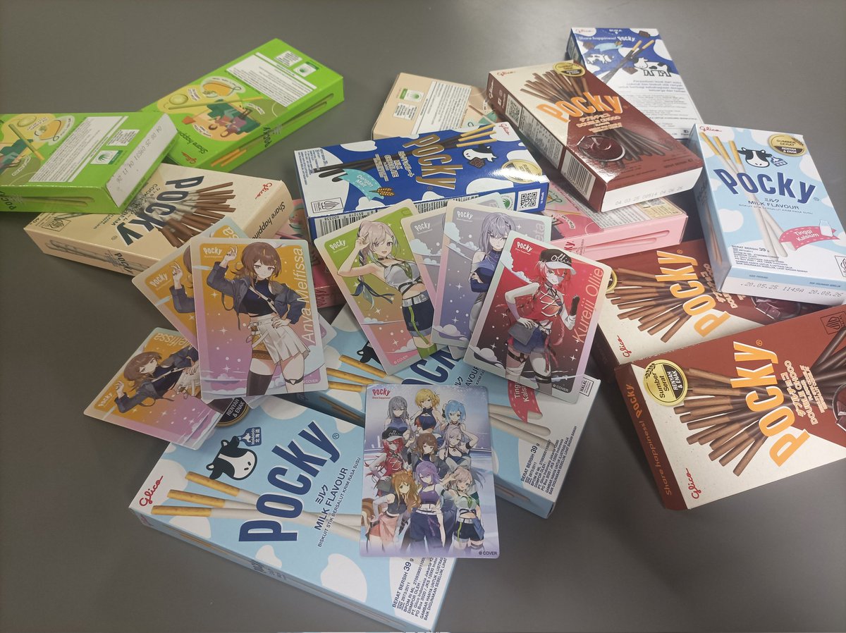 ThriveShadow's tweet image. Dari 14 Kartu tidak dapet risu 😔
Memang SSR kartu si atmin ini 
Ada yang punya dupe risu dan mau trade?
#PockyXhololiveID #holoIDCHROMATICFUTURE