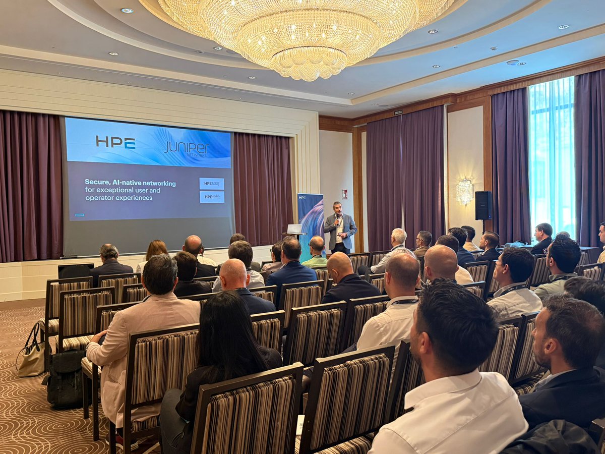 HPE_Espana's tweet image. El pasado 14 de octubre,  celebramos en Valencia una nueva parada de nuestro #HPECompute Roadshow, un encuentro con partners donde exploramos las últimas innovaciones en computación híbrida y el papel clave del canal en el futuro del mercado español.
Durante la jornada,…