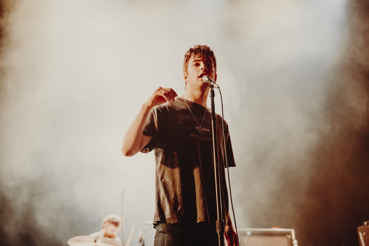 O2AcademyBrix's tweet image. Which of these @MercuryPrize nominees have you seen at #O2AcademyBrixton? 👀
📸 @NiciEberlPhoto - 25.02.20 - @fontainesdublin
📸 @DaveBurke12 - 18.09.25 - @pinkpantheress2
📸 @slb_photo - 10.12.19 - @samfendermusic
📸 @naomi_dsmith - 20.12.18 - @wolfalicemusic