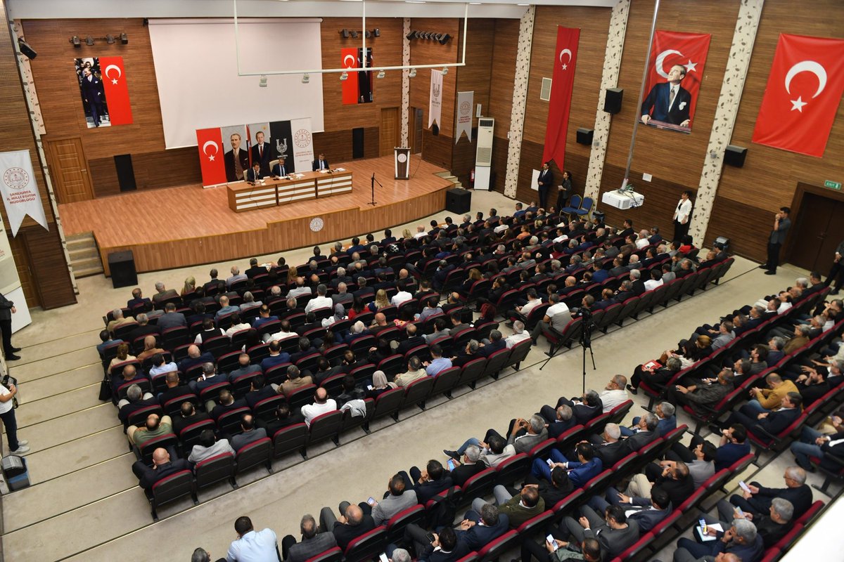 “Güçlü eğitim, güçlü gelecek için bir aradayız."

Valimiz Sayın Hasan ŞILDAK başkanlığında, merkez ilçemizde görev yapan okul müdürlerimizle bir araya gelinerek değerlendirme toplantısı gerçekleştirildi.

İlimizde eğitim kalitesini yükseltmek amacıyla yürütülen çalışmaların ele