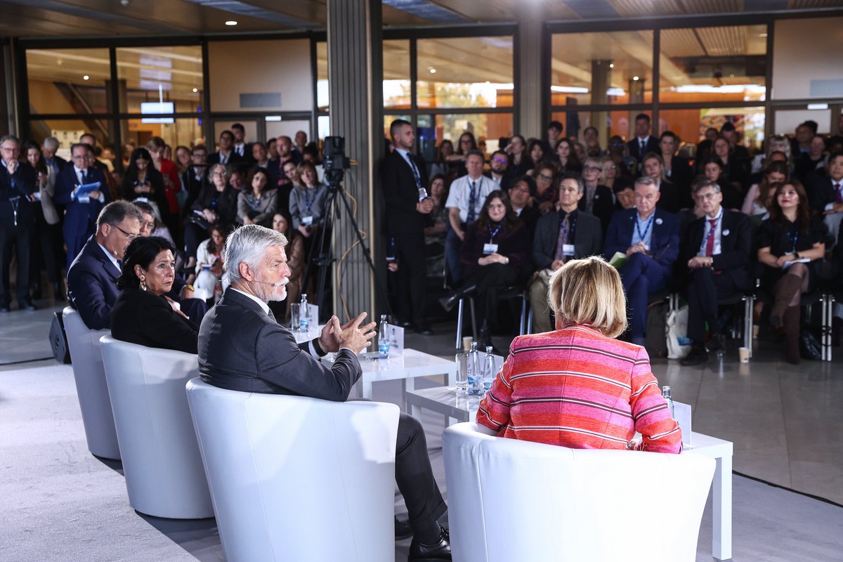 Forum_2000's tweet image. Selection of photographs from the 29th #Forum2000 Conference in Prague.
More photos are available here: forum2000.cz/en/forum-2000-…