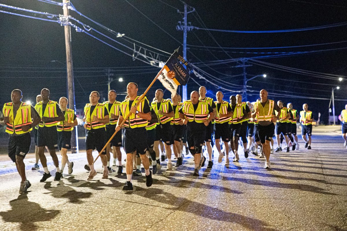 ALEAprotects's tweet image. Rise &amp;amp; Shine. It&apos;s FUN RUN time. 

Class 2025-B trucked 4 1/2 miles early this morning in Selma.

#Class2025B #FunRun