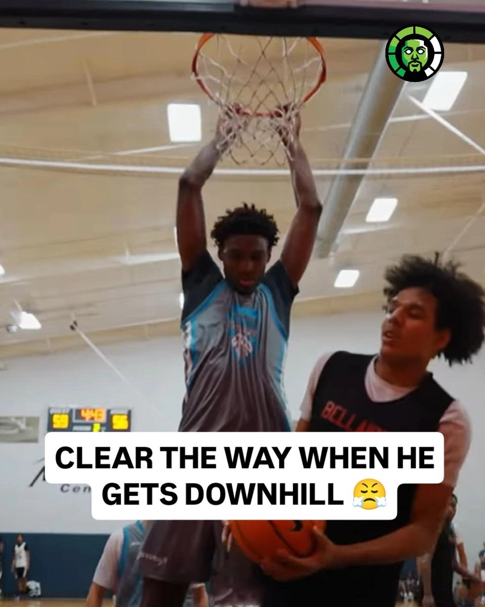 rosterdept's tweet photo. 6'8 2027 forward Malik Parrish (@malikparrish08) is unranked, but the Houston, TX hooper is putting everyone on notice. Clear the way when he drives the lane!

🎥 @dallashoopscene https://t.co/ltTo3BXdVp