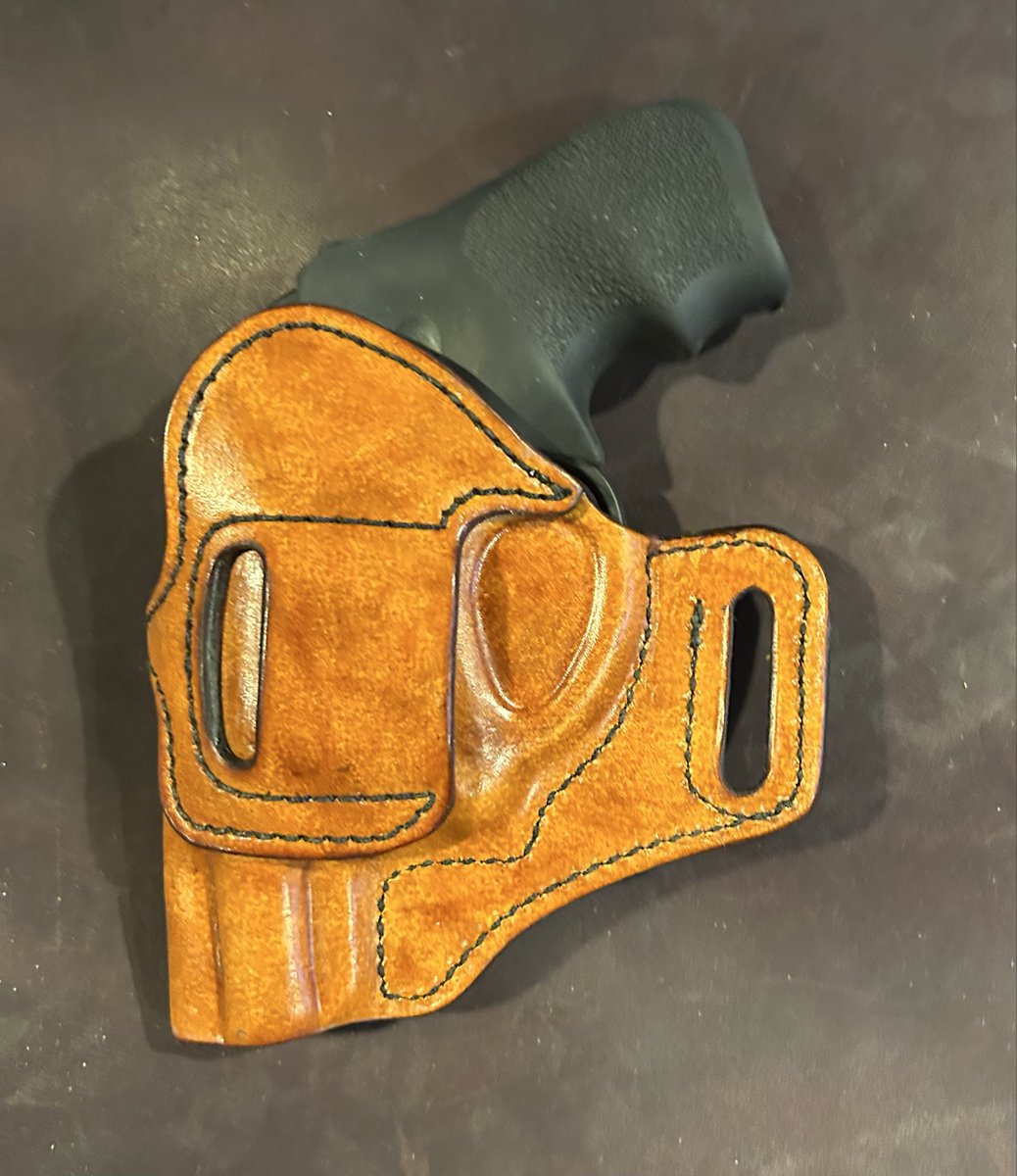 CustomVandal's tweet image. It’s Wheel Gun Wednesday!  The revolver on my belt today with be the Ruger LCR chambered in .357.  Saying it’s a handful with .357 is an understatement and I’m a big goon with giant hands.  It’s pictured here with our Agent holster with custom dye.