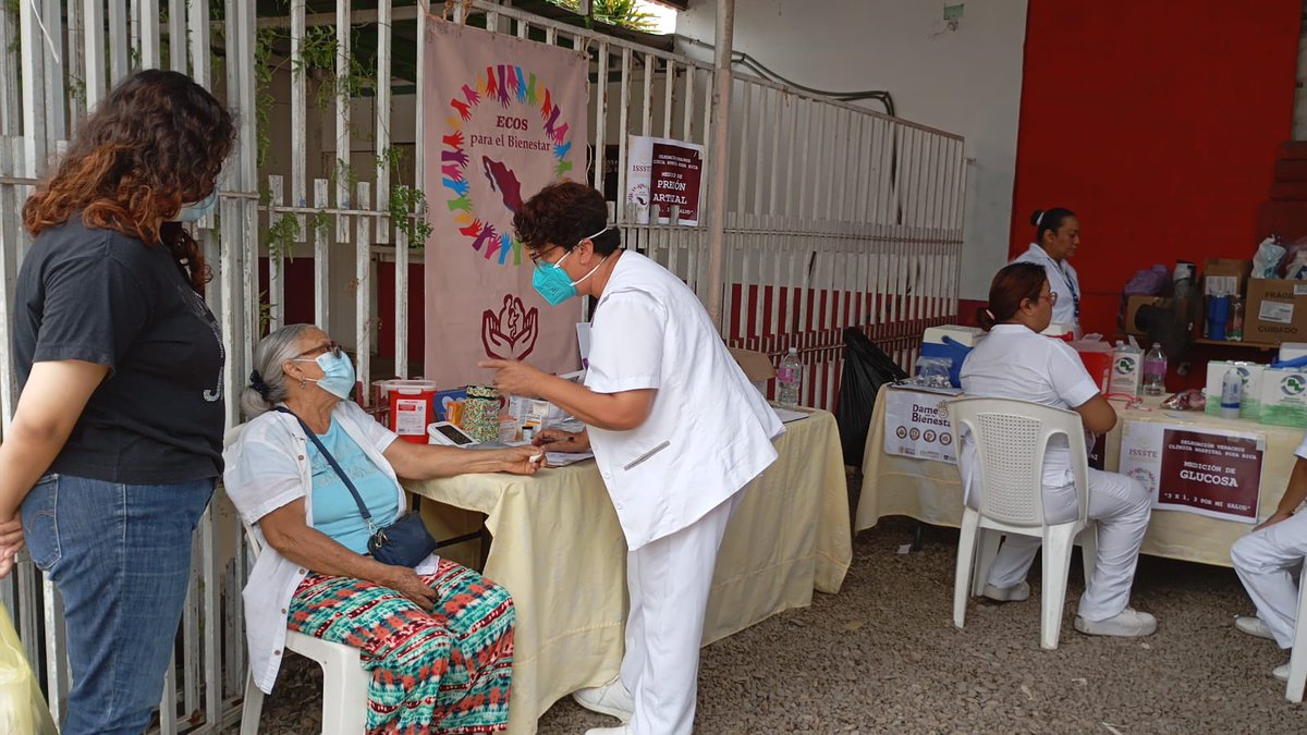 martibatres's tweet image. Se instala brigada de apoyo del @ISSSTE_mx en Poza Rica, Veracruz con víveres y servicios médicos.