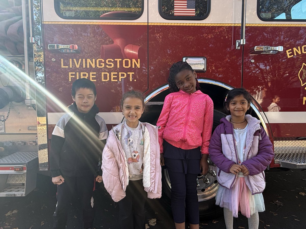 The fire department came to teach us about fire safety!! 🔥🚒🧯<a href="/HarrisonHawks90/">HarrisonHawks90</a>