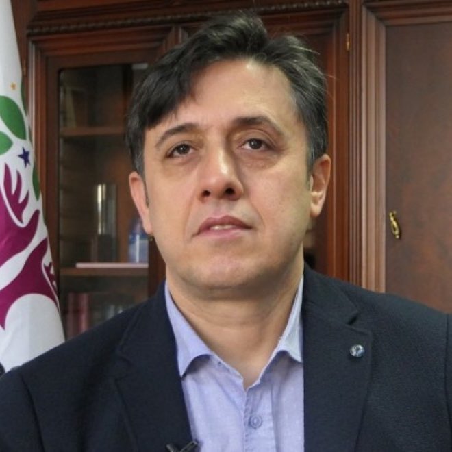 İYİ Parti Adana Milletvekili Ayyüce Türkeş’ten DEM Parti Batman Milletvekili Mehmet Rüştü Tiryaki’ye:

“Dağdan inmiş mecliste efelik taslıyor!”