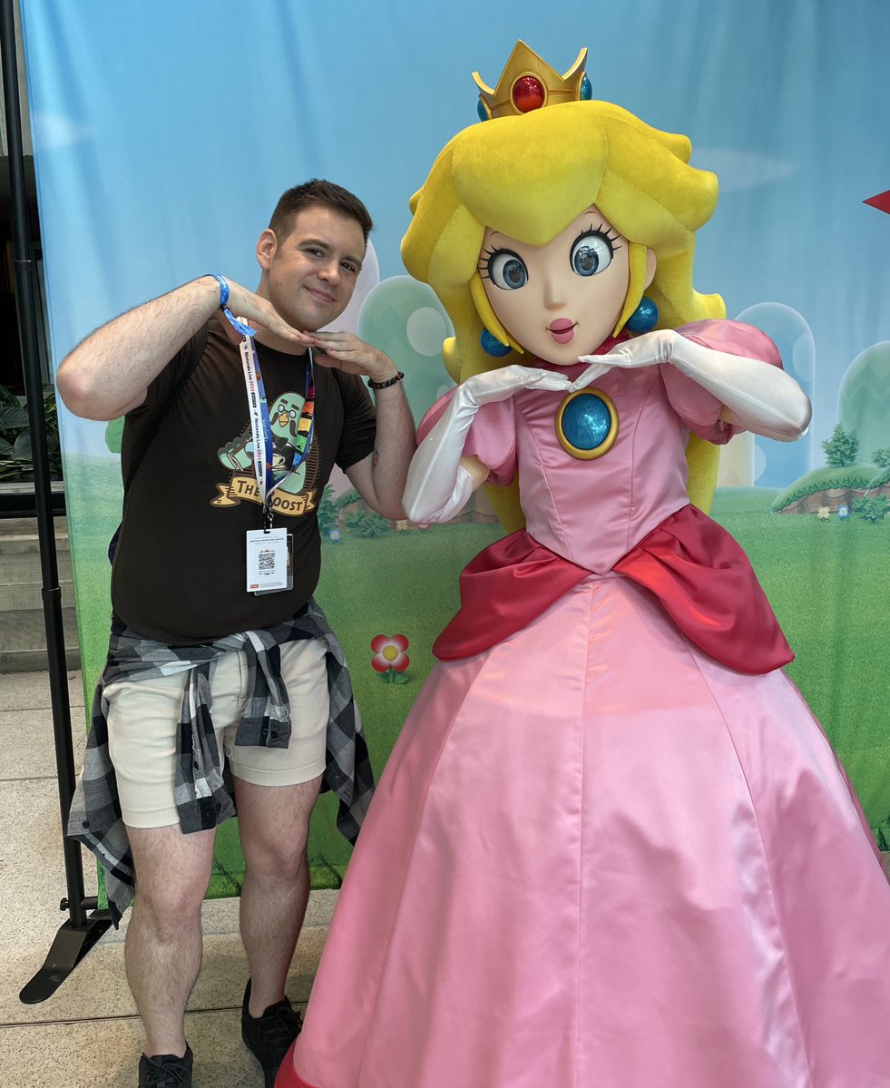 A cutie patootie AND a pretty princess 🙂‍↕️