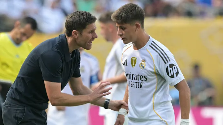 FrameSportClub's tweet photo. ARDA GÜLER MOSTRA CONFIANÇA TOTAL EM XABI ALONSO 🔥🇹🇷

🎙️ “Se um dia Xabi Alonso me disser para jogar de goleiro, comprarei luvas. Tenho total confiança nos planos dele.” https://t.co/5IHmqGgMIP