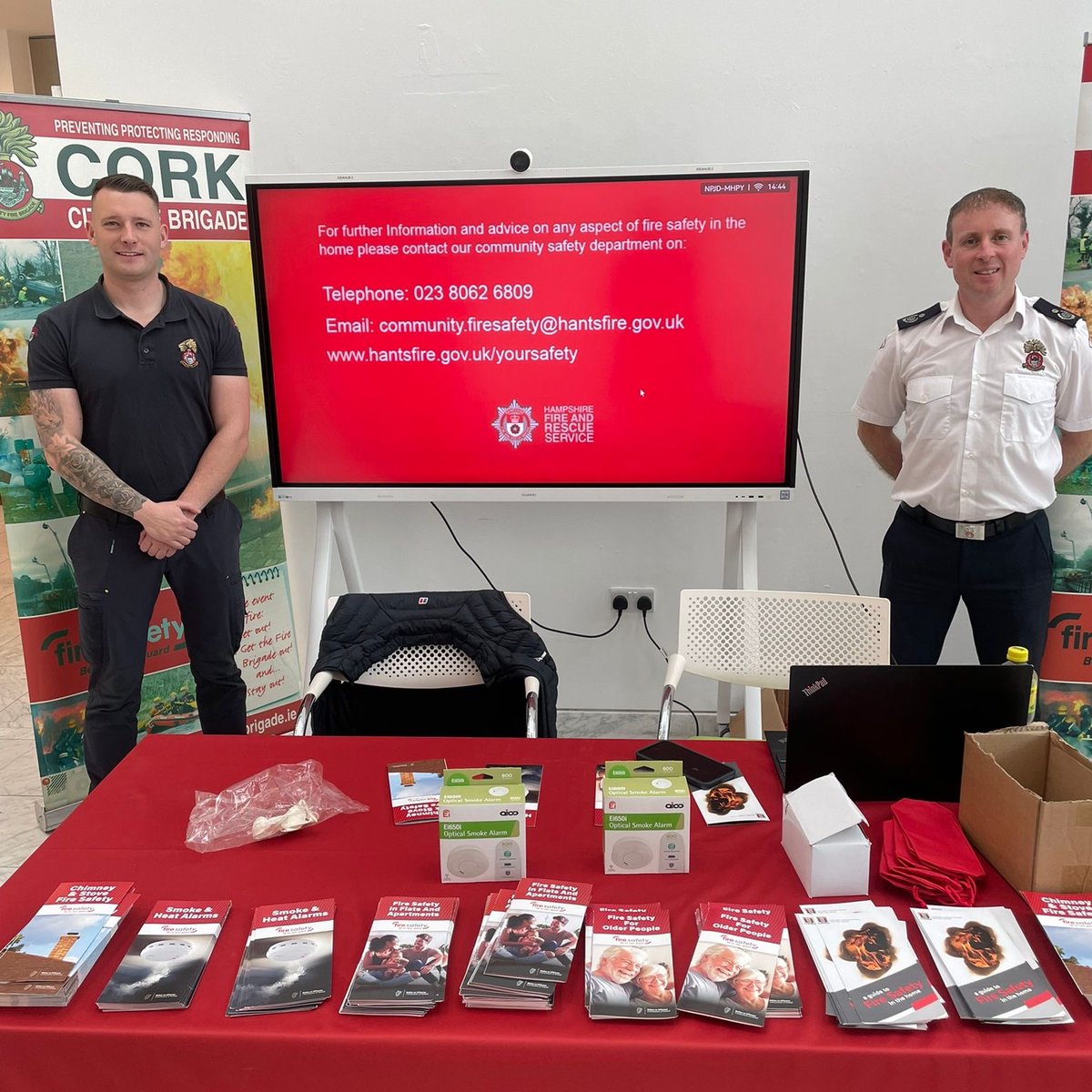 CorkCityFire's tweet photo. Busy day of community fire safety work for our operational crews and fire prevention section.
Today we visited Ballincollig, Blackpool, Grange and City Hall delivering fire safety advice and giving out smoke alarms.
#25FSW #firesafetyweek https://t.co/6epgB7IQZC