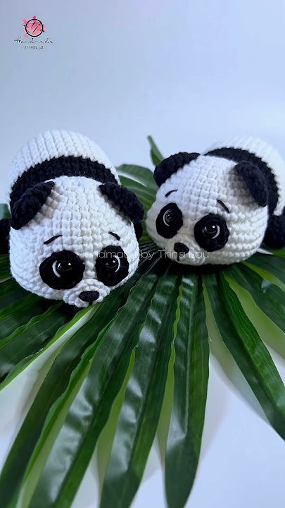 Crochet Baby Panda pattern weavecrochet.com/16914-crochet-…