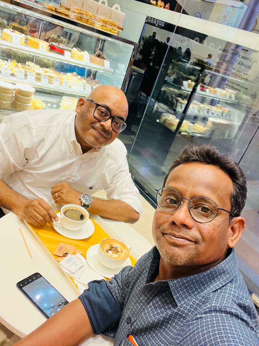 SabaIMTIYAZ's tweet image. With my childhood friend #cyberhub Gurgaon