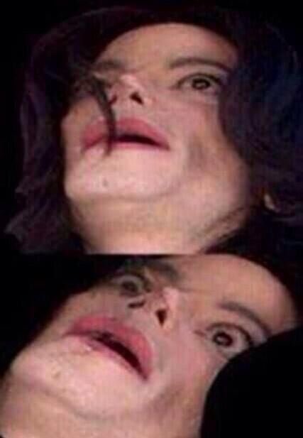 rozayrolla215's tweet image. jr laying in that chair like😂😂😂😂