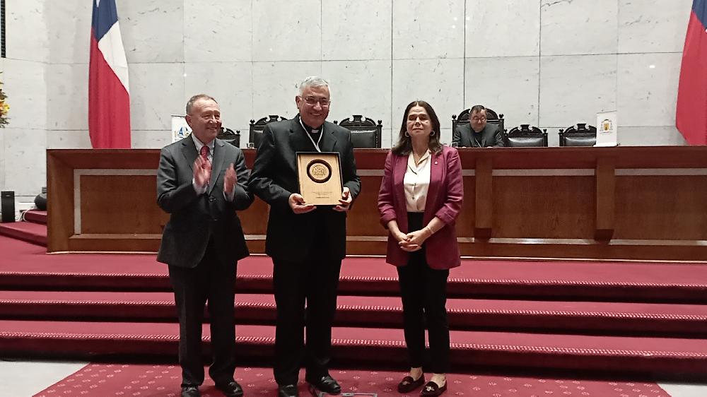 Diócesis de Rancagua participa en homenaje en el Congreso Nacional por sus 100 años de existencia iglesia.cl/49305-diocesis…