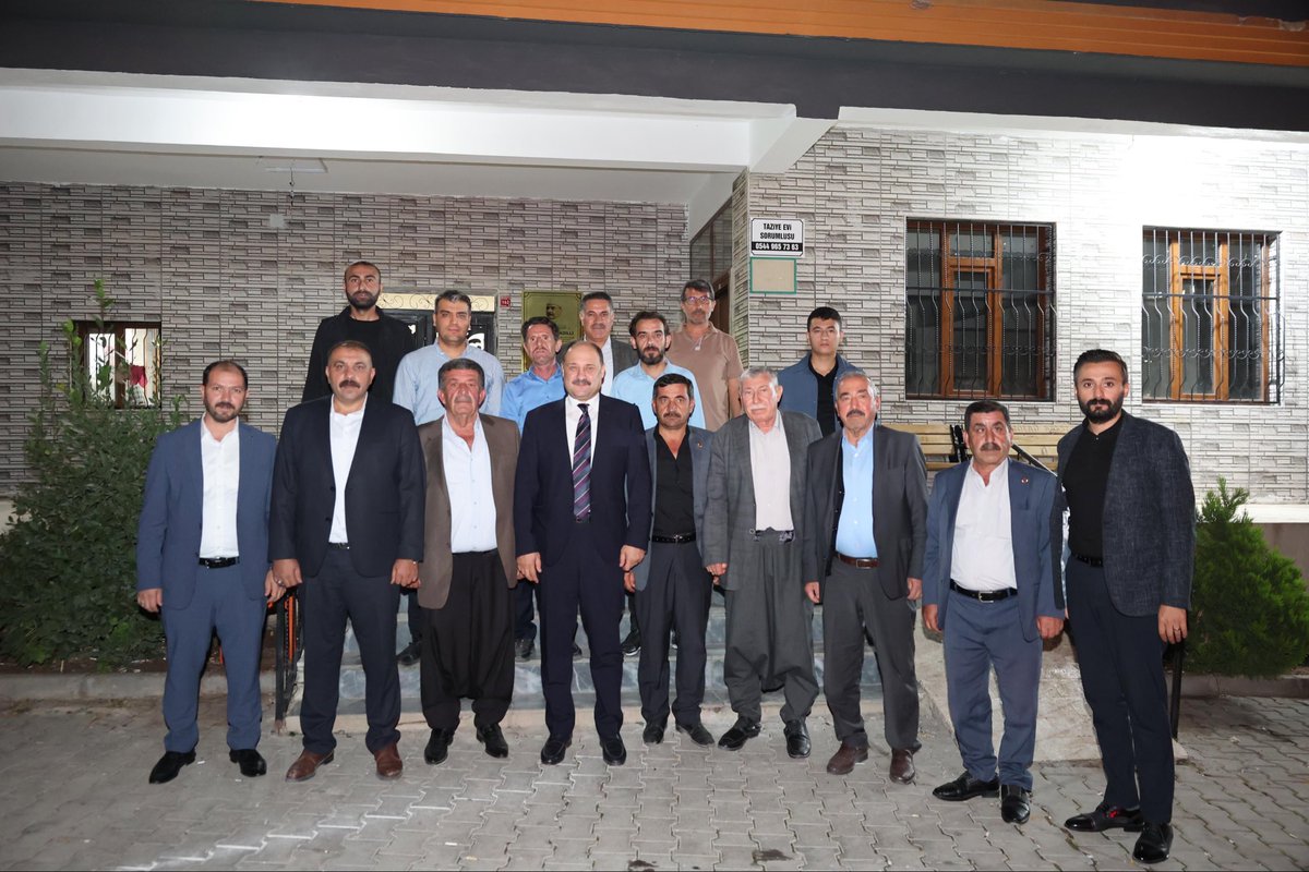 Şanlıurfa Büyükşehir Belediye Başkanımız Mehmet Kasım Gülpınar, Badıllı Sosyal ve Yardımlaşma Derneği Başkanı İbrahim Halil Baydilli, kanaat önderi Sait Badıllı ve bölge muhtarlarıyla bir araya geldi.

Şehrimizin birlik, dayanışma ve ortak akıl kültürünü güçlendirmeye yönelik