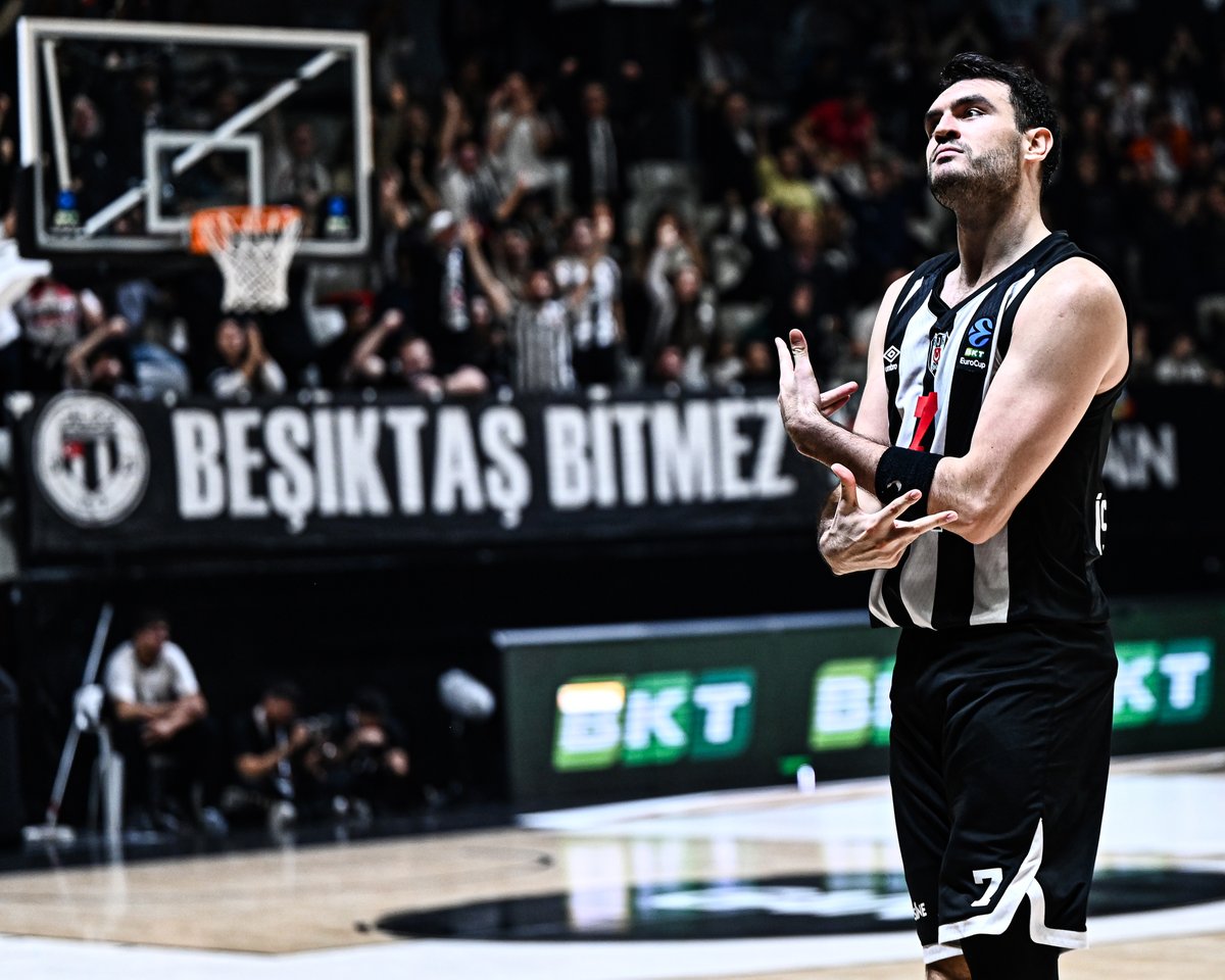 Akatlar’da Kaptan'ın gecesi, gecenin MVP'si. ✨

🏀 19 Sayı 
🔥 5/6 3S
🛡️ 3 Ribaund
🅰️ 1 Asist 
💫 23 VP