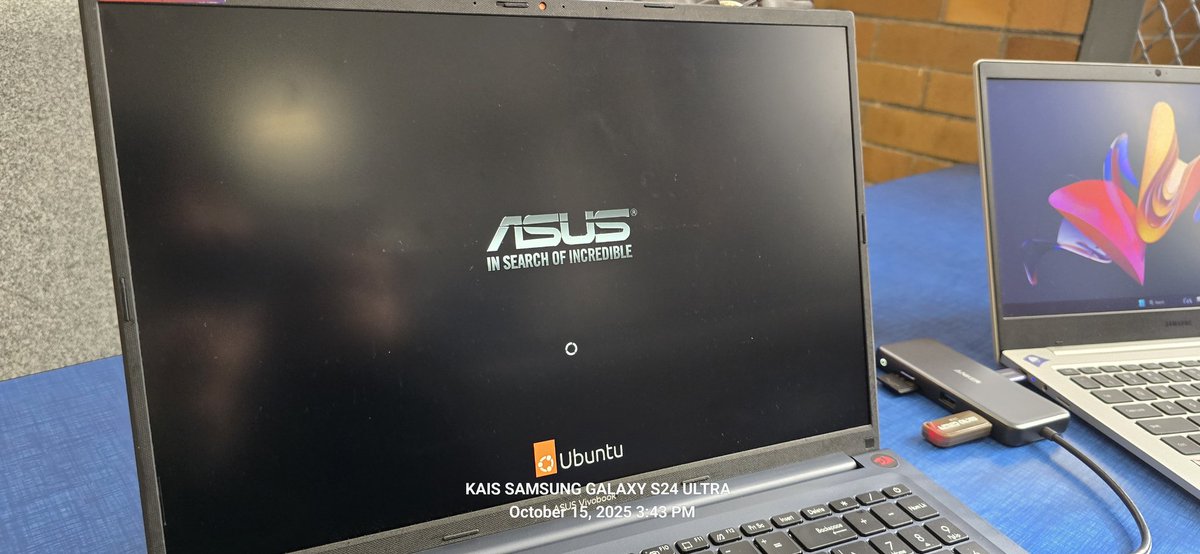 For now I have to run ubuntu from my usb until I can get windows 11 back on the poor asus 💀