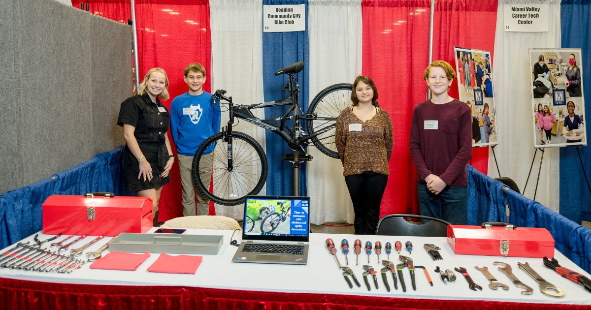 OHschoolboards's tweet image. 🎉 Show off your students at the 2025 Student Achievement Fair! 🎨🎶🏆
Nominate a program or student artwork to be featured at the OSBA Capital Conference on Nov. 17!

🔗 Submit now: conference.ohioschoolboards.org/2025/student-a…

#SAF2025 #StudentSuccess #OhioSchools #ShareYourPride