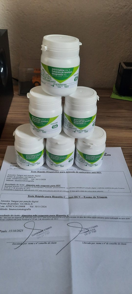 E hoje foi dia de consulta da PREP exames OK e estoque reabastecido pra mais 6 meses pra fuder no pelo e levar leitadas sem preocupação pq bareback é bom mas se cuidar é fundamental 
#prep #sus #secuidar #prevenção