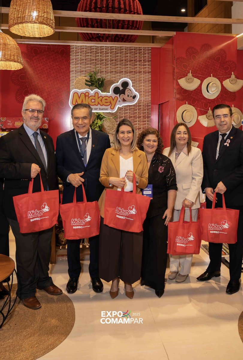 ¡Arrancó la Expo COMAMPAR 2025!
Más que un punto de encuentro, es un espacio para compartir, aprender y crecer juntos.

Porque cuando el comercio se une, Paraguay avanza 🇵🇾
