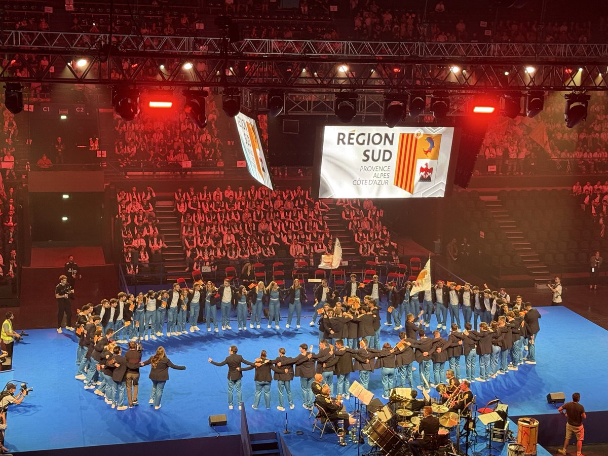 GARRIGUESseb's tweet photo. [MANIFESTATION] : C’est en RÉGION SUD … et c’est maintenant !!! Cérémonie d’ouverture des Worldskills France - édition 2025. @Citedesmetiers présente aux côtés de la @MaRegionSud pour partager et vivre ces jours de compétition. Bonne chance à tous les candidats et candidates. https://t.co/QSkNxt9Acs