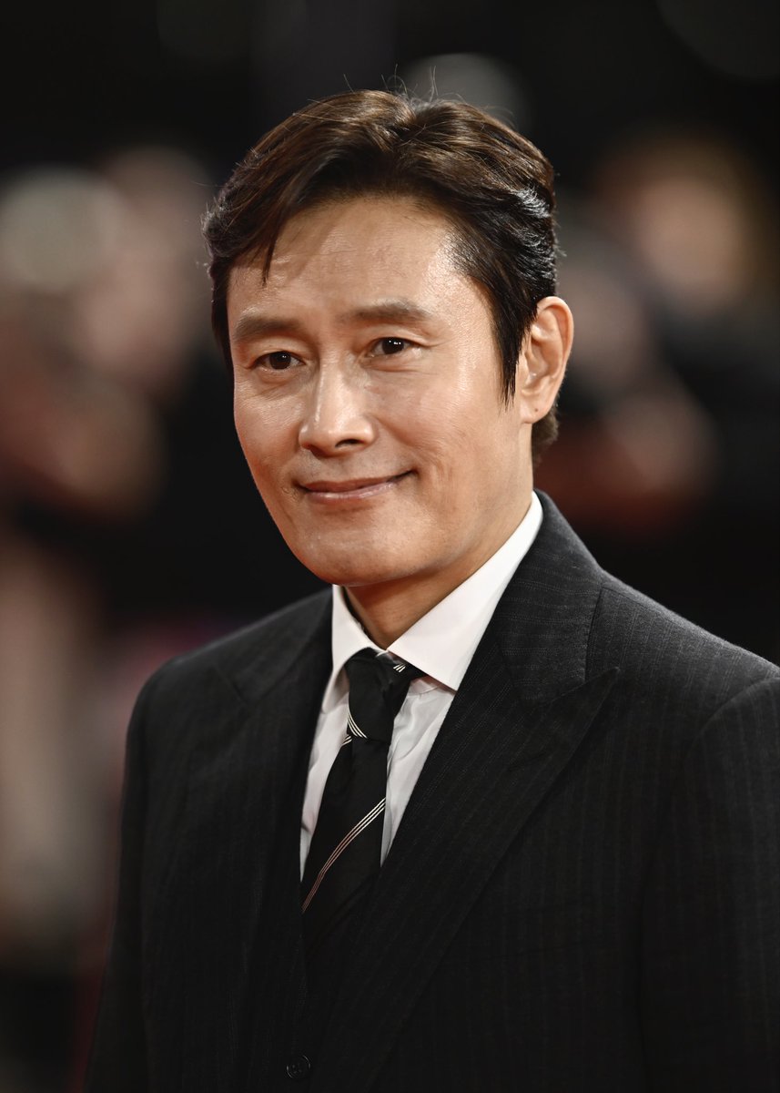 Jamyjeby's tweet image. HANDSOME!!!!🤍🤍🤍

 #LFF #LEEBYUNGHUN #BFI