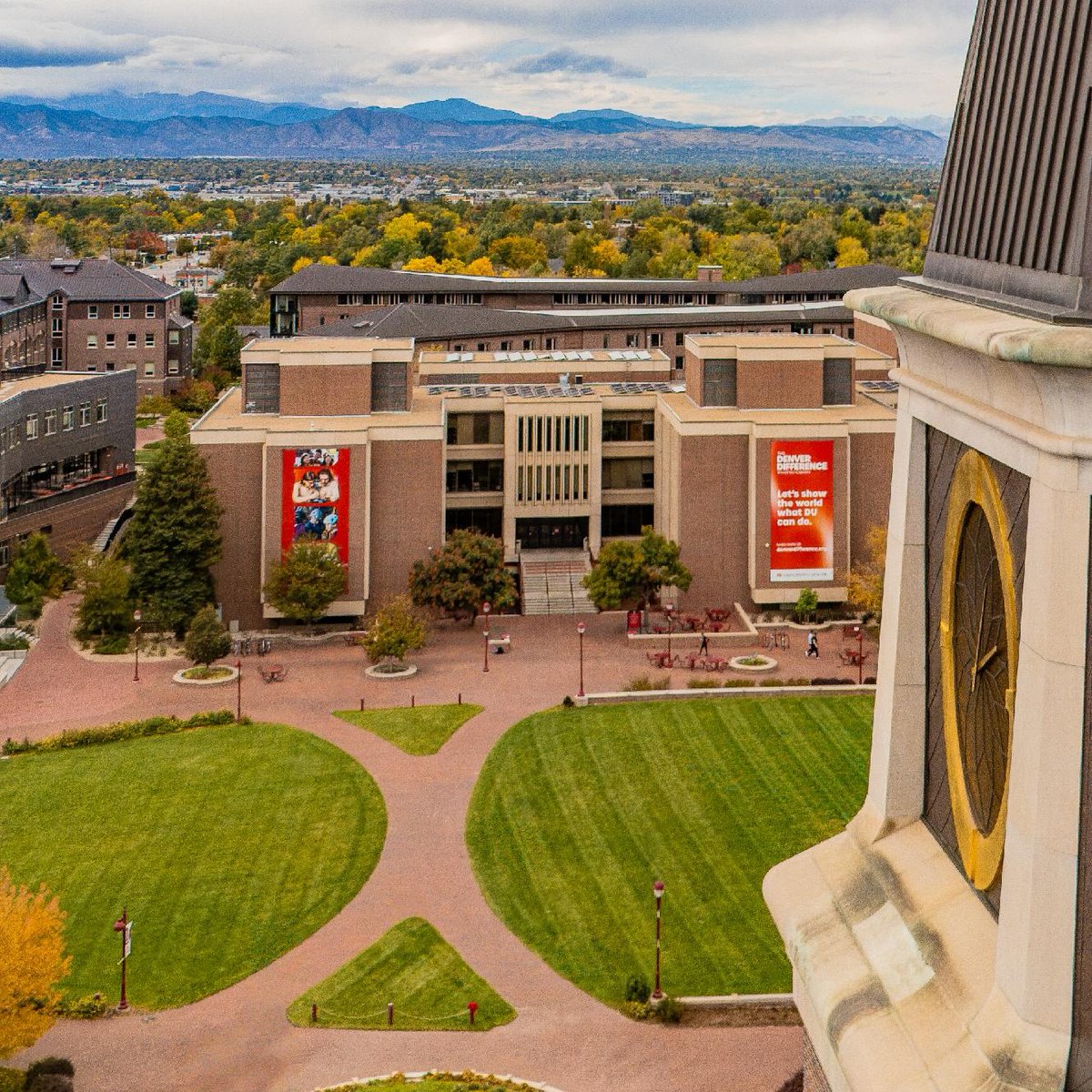 It's that time of year when the temperature drops, the leaves start changing, and campus feels a little more like home. 🍂

📸: Dylan Lindsey
#Colorado x #UniversityofDenver