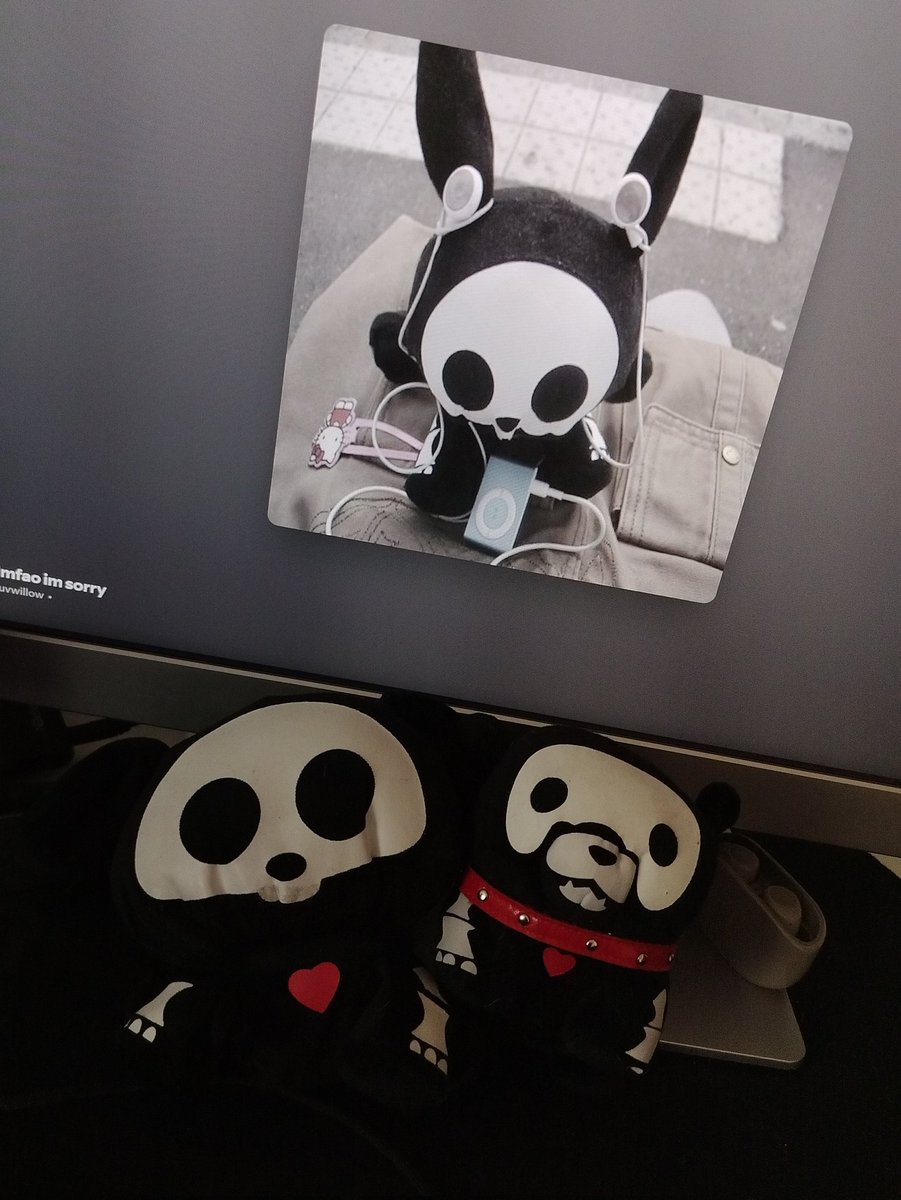 ThisAintIt69's tweet photo. My favorite plushies ong https://t.co/XR1TiAiHZG