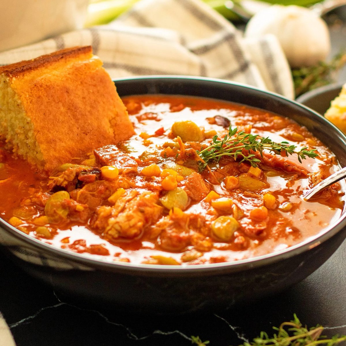 Melissa_MSSK's tweet image. This flavor-packed Southern Brunswick Stew recipe is a comforting, hearty meal perfect for busy weeknights or weekend gatherings. #brunswickstew #dinner #comfortfood #stew #Southernrecipe
melissassouthernstylekitchen.com/brunswick-stew…