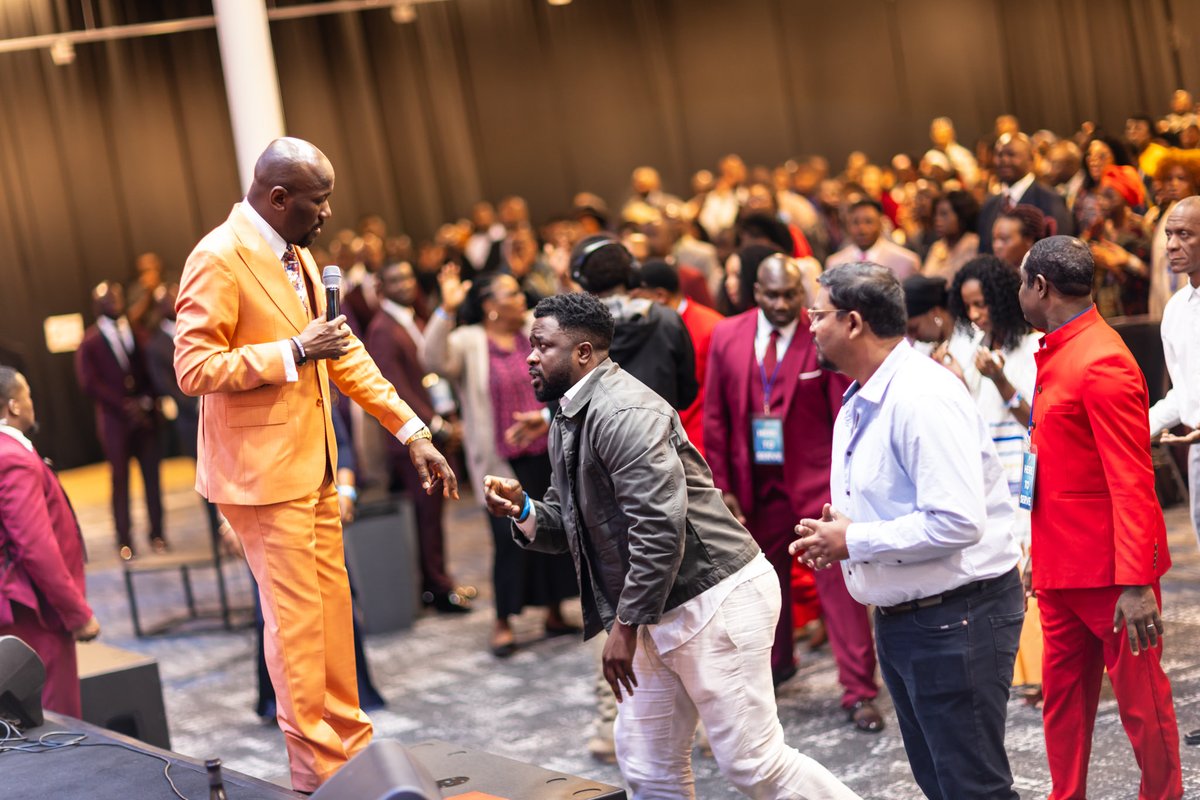 ofmhoustontexas's tweet photo. Houston Miracle and Recovery Conference with @APOSTLESULEMAN — Day 2 Morning Session: 

#HoustonMiracleCrusade #ApostleJohnsonSuleman #OFMHouston #PossessingYourInheritance #Day2 #FaithInAction https://t.co/UGWxnRsaMv