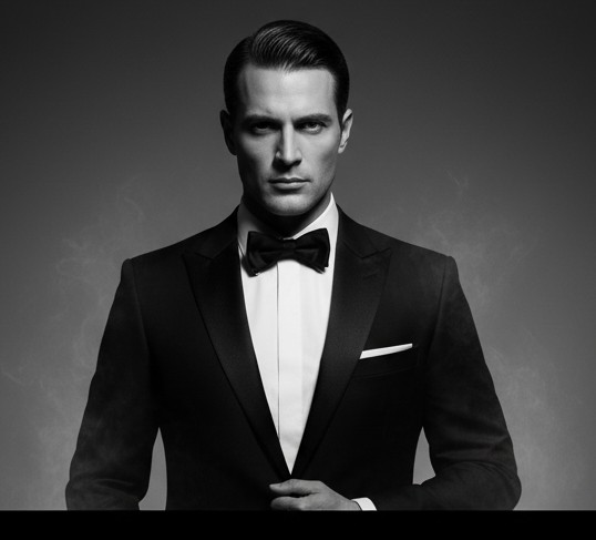 alfredo45897708's tweet photo. 3/3
Non cerco attenzione.
La trovo quando smetto di volerla.
— L.V.
#LucienVale #LucienVale #MysteryMood #ElegantDarkness #VelvetControl https://t.co/jSsVGxousk