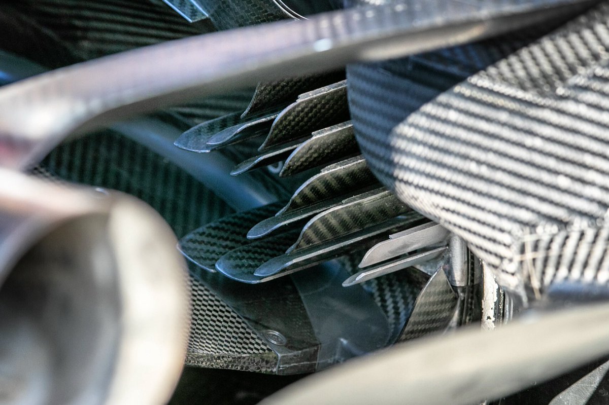 Hi guys,

Always looking for impossible angles to be able to show you the secrets of these jewels.
.
#xaviimages #aeroporn #f1technicalphotographer 📸 #F1Tech #F1 #formula1 #ItalianGP #Monza #aero🔞🏎️
.